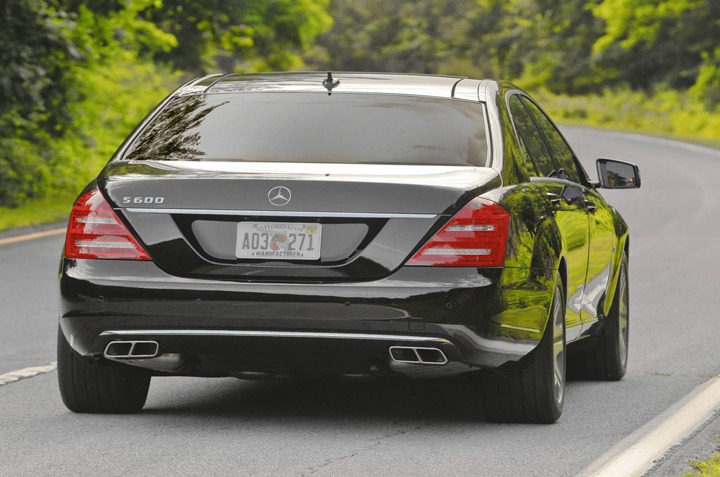 Thuê xe VIP tại Sài Gòn hiệu Mercedes S600